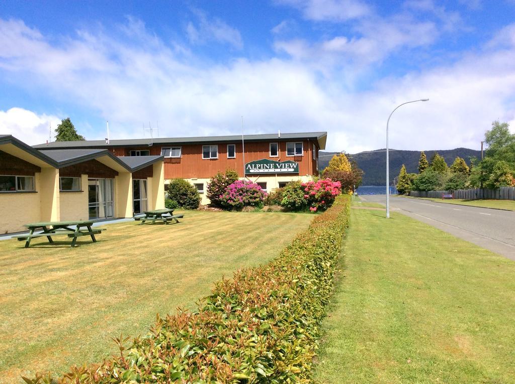 Alpine View Motel Te Anau Exteriör bild